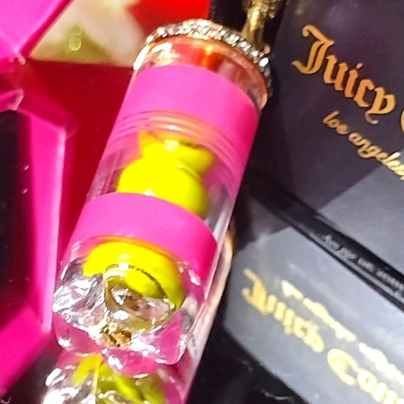 Juicy Couture Game Set Never Removed from Original 🎁 NWT - Picture 9 of 9